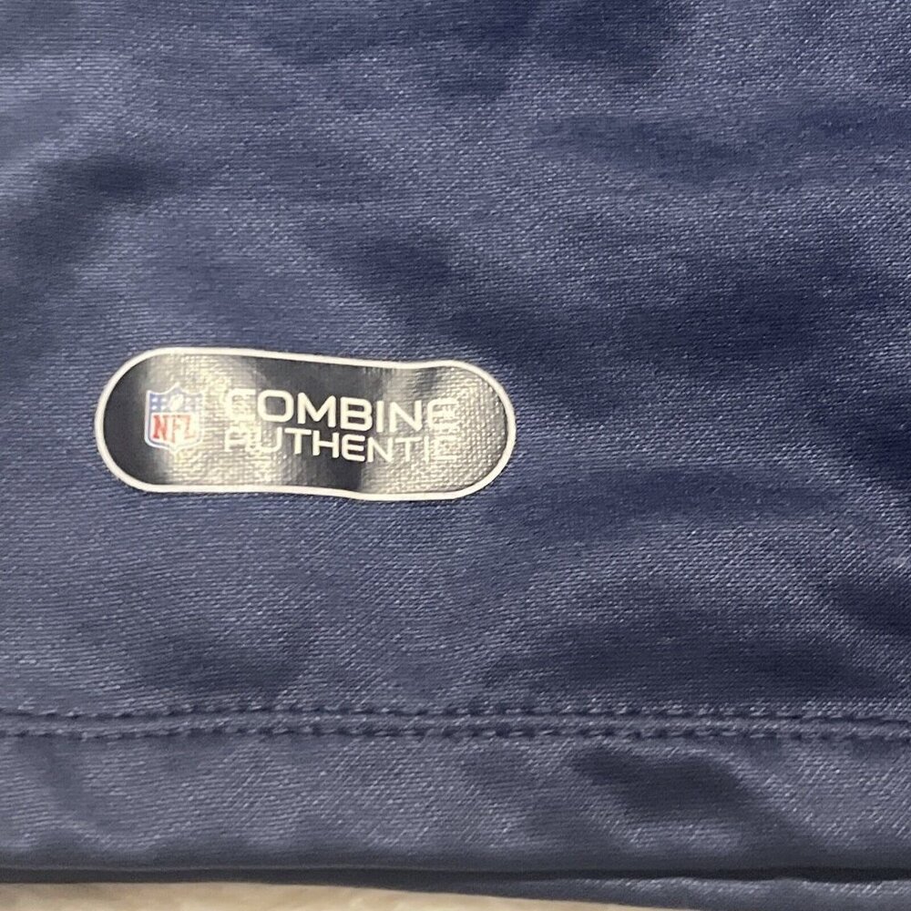 NFL Team Apparel Titans Pro Player Fleece Size M Medium Blue 1/4 Zip - Picture 11 of 13